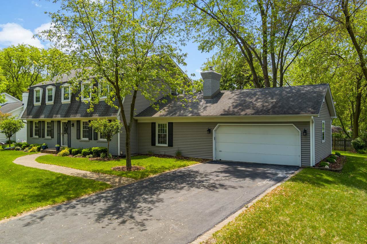 25w303 Gunston Avenue - Photo 1