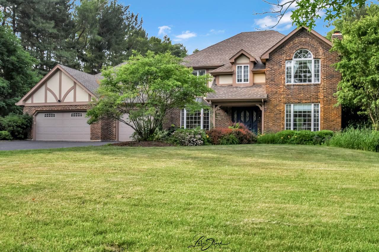 40W272 Waterford Lane - Photo 1