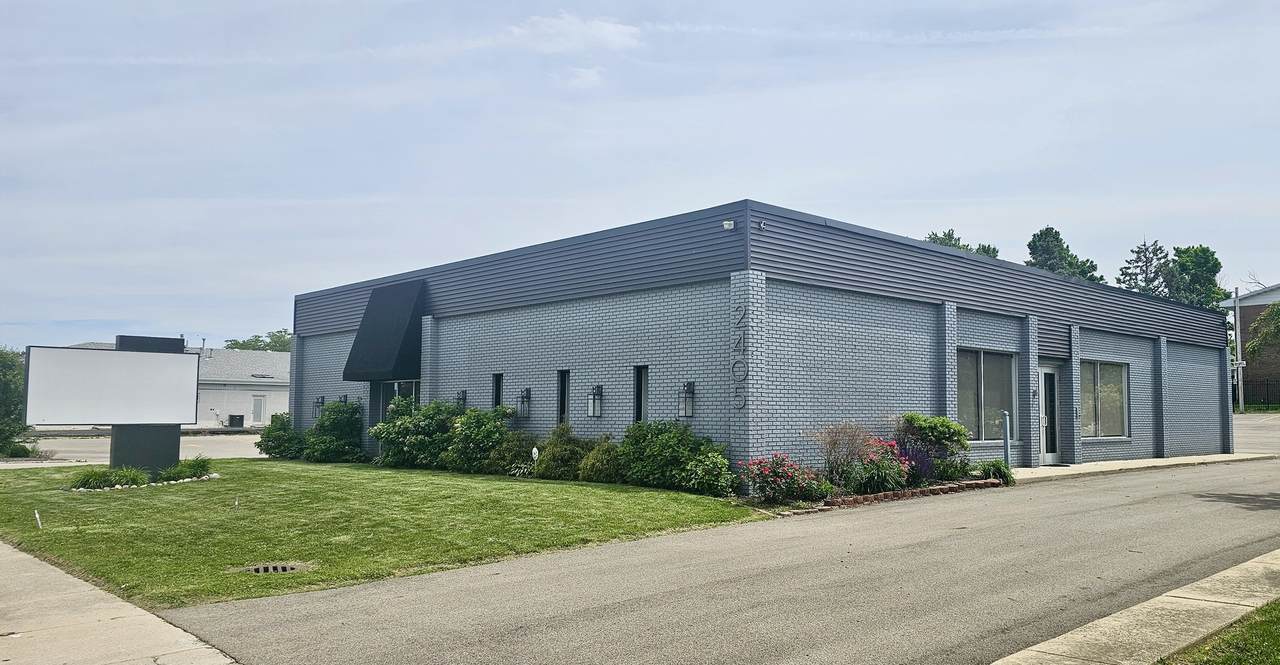 2405 Washington Street - Photo 1