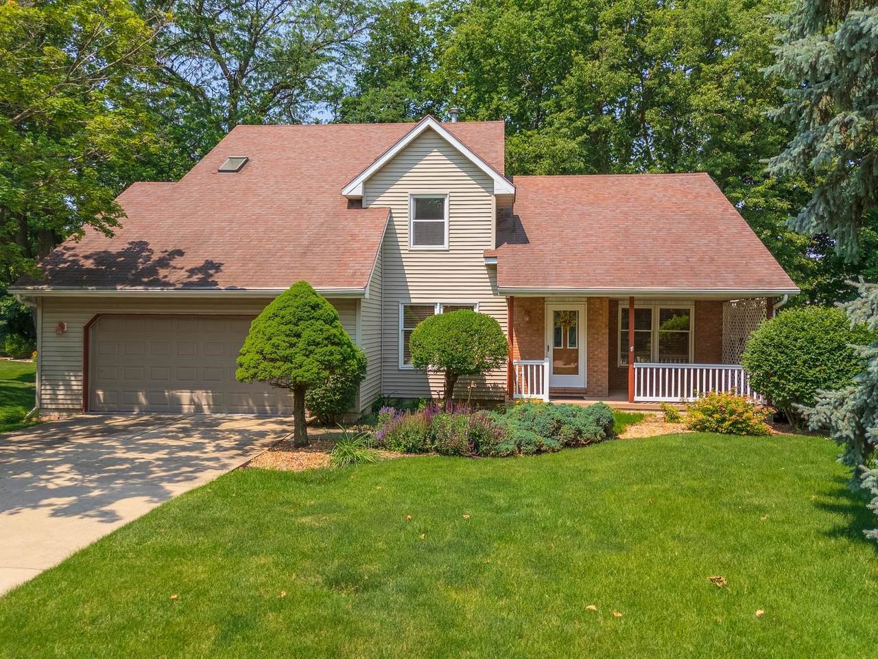 2321 Woodhavens Drive - Photo 1