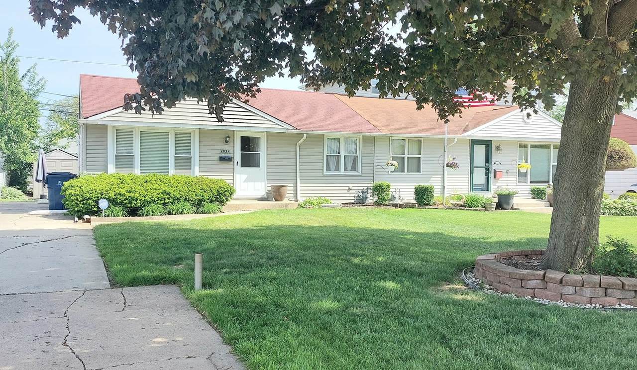 8923 Main Street - Photo 1