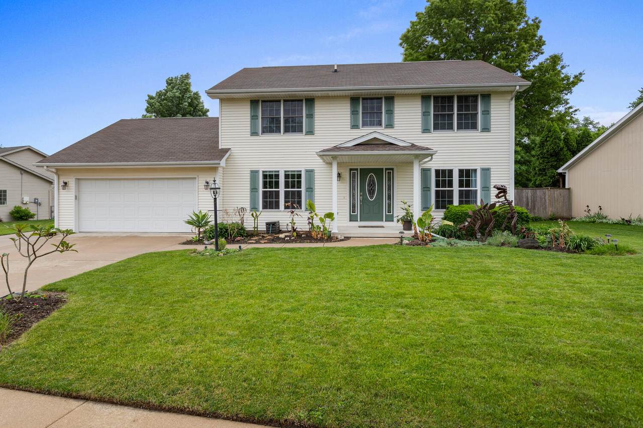 1912 Oak Park Drive - Photo 1