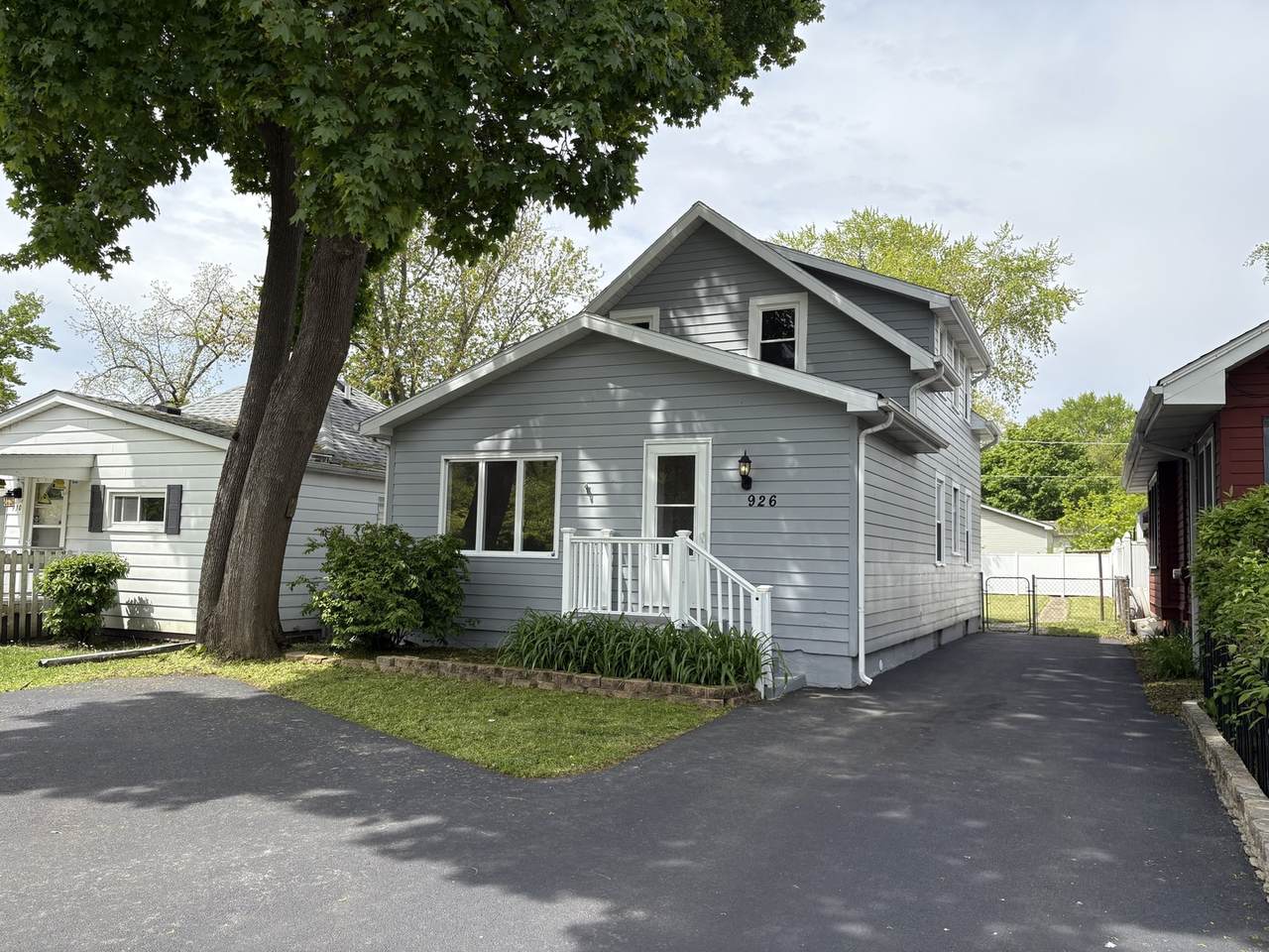 926 Park Avenue - Photo 1