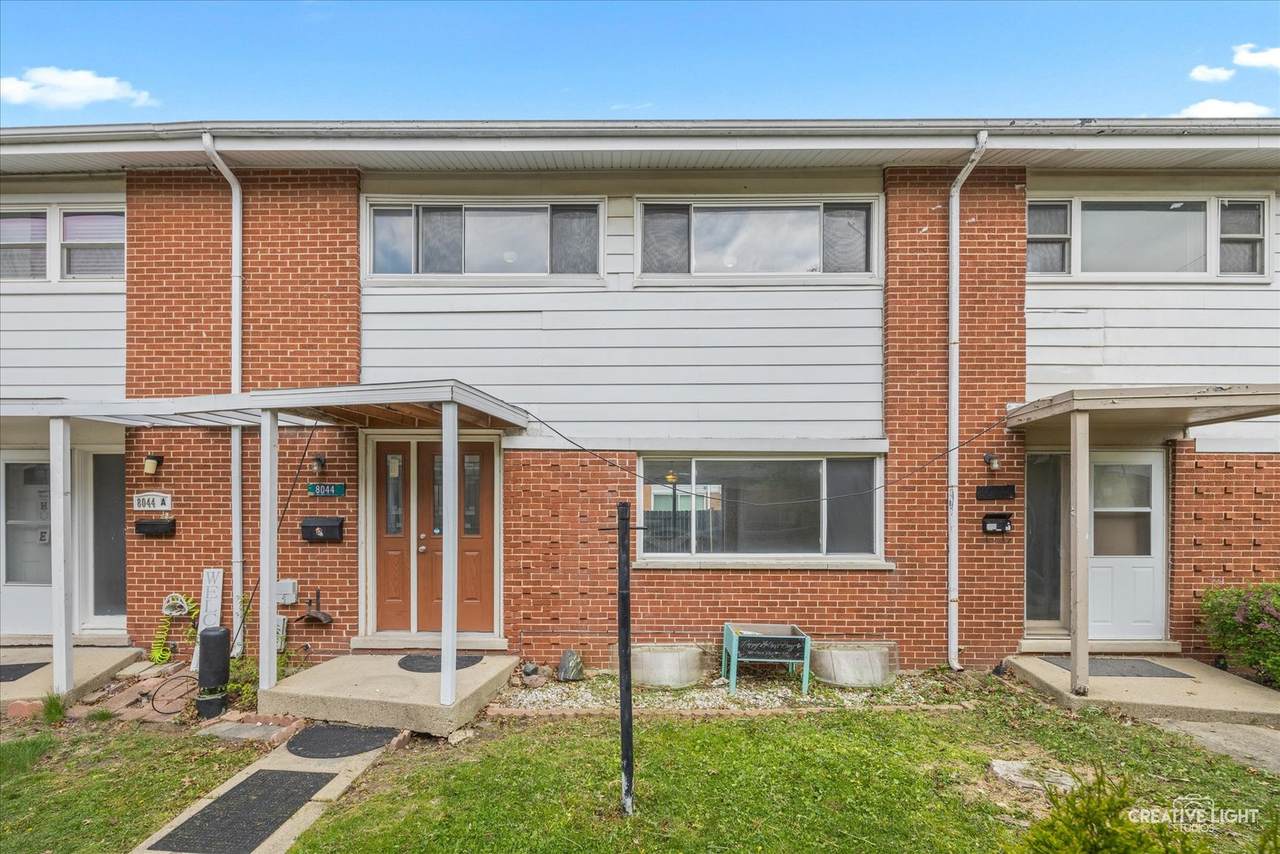 8044 Lyons Street - Photo 1