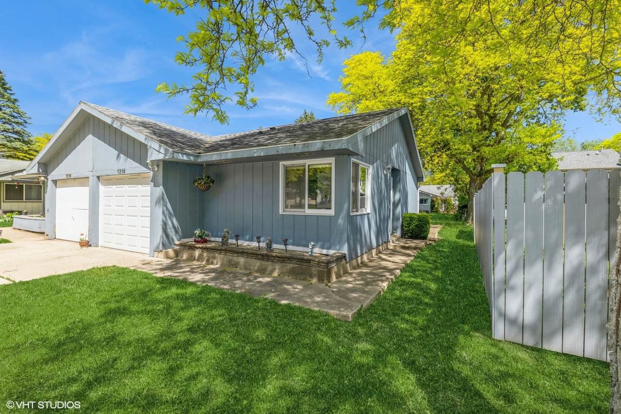 1214 Thomas Drive - Photo 1