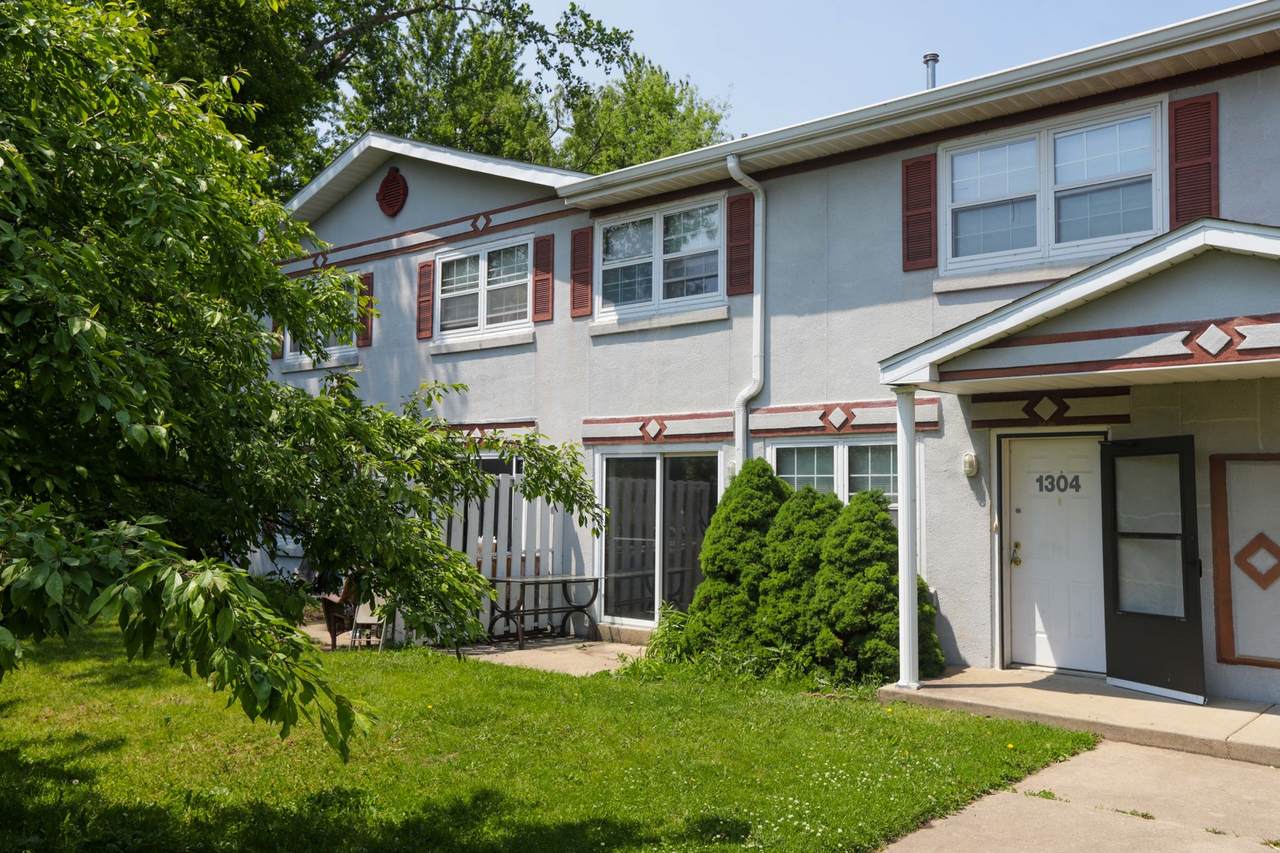 1304 Green Meadow Lane - Photo 1