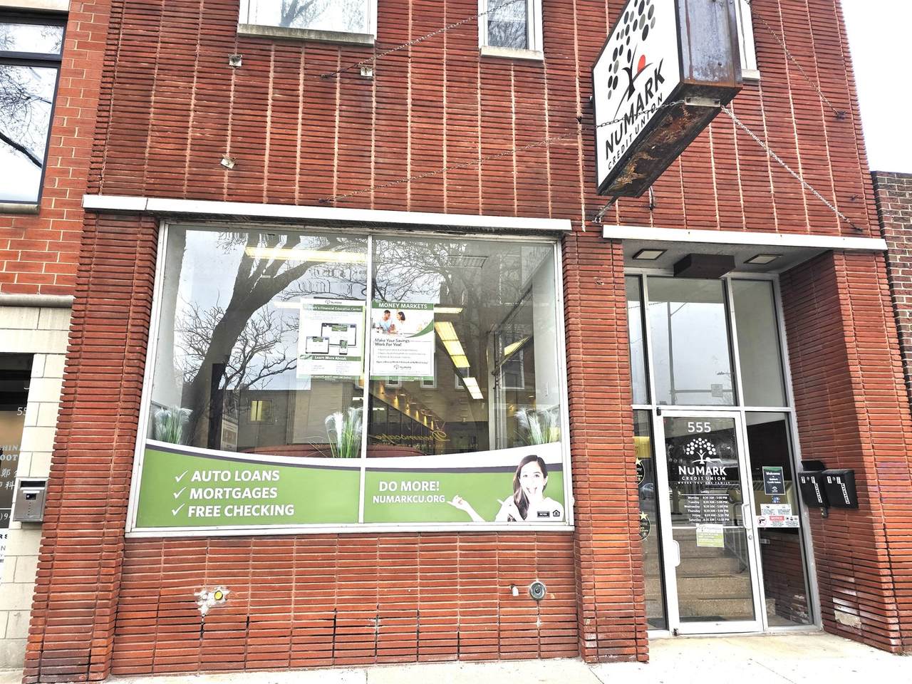 555 31st Street - Photo 1