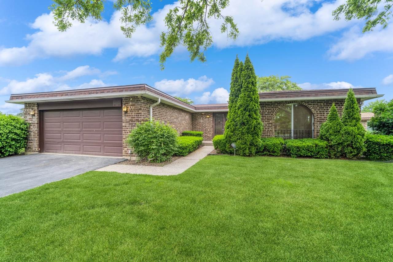 2240 Vista Court - Photo 1