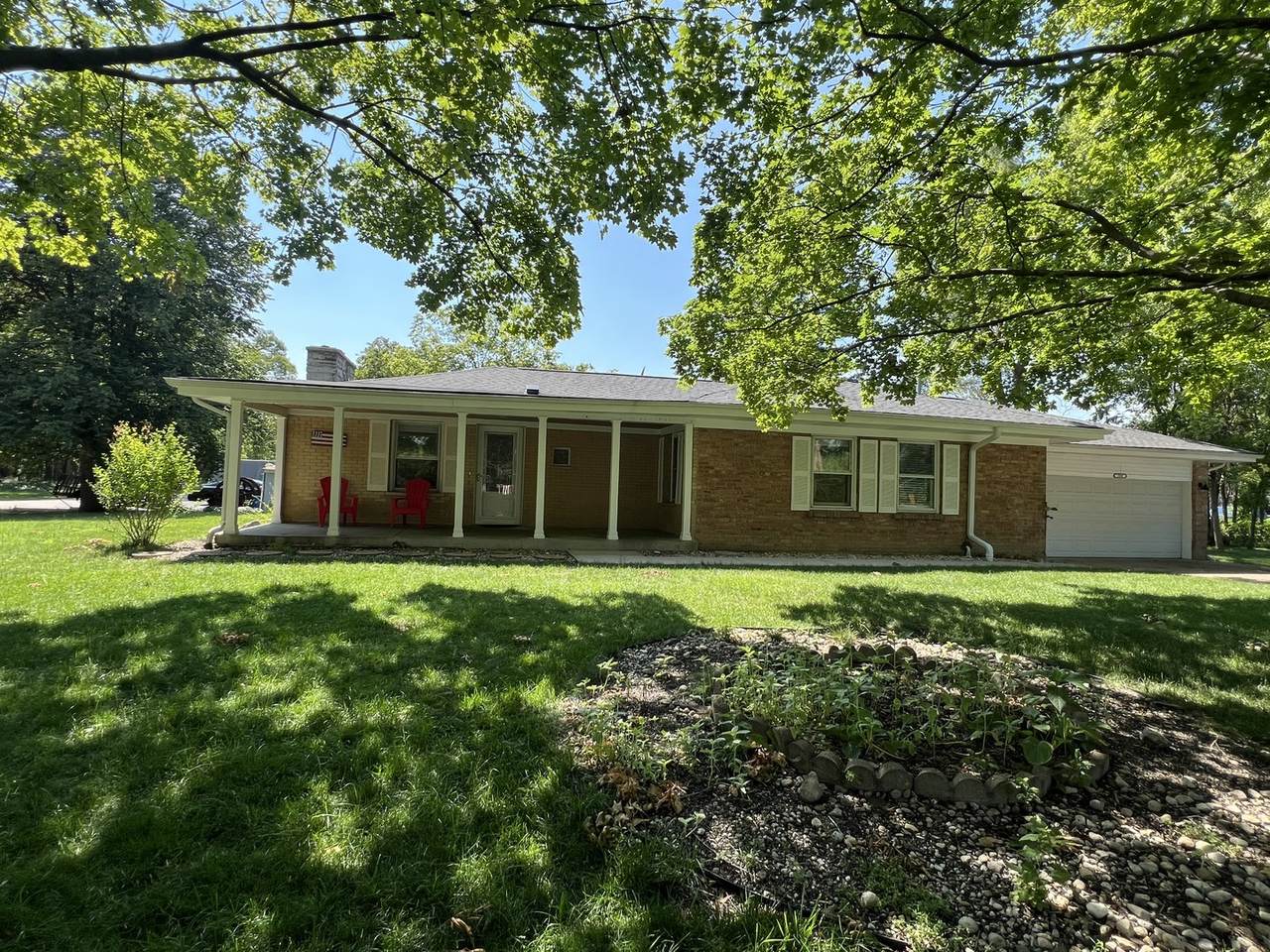 200 Lee Street - Photo 1