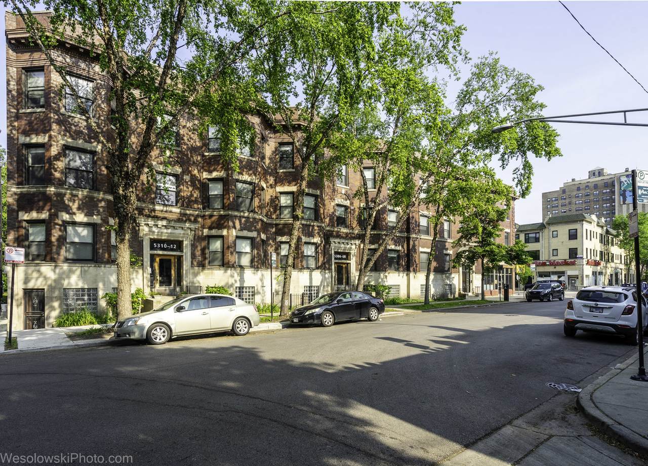 5306 Blackstone Avenue - Photo 1