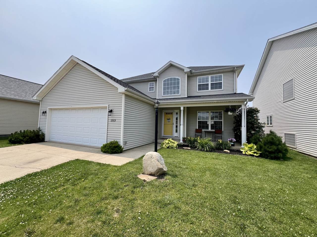 1313 Ridge Lane - Photo 1