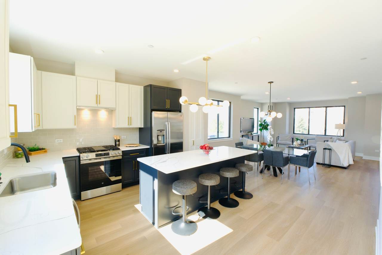 170 Pointe Drive - Photo 1