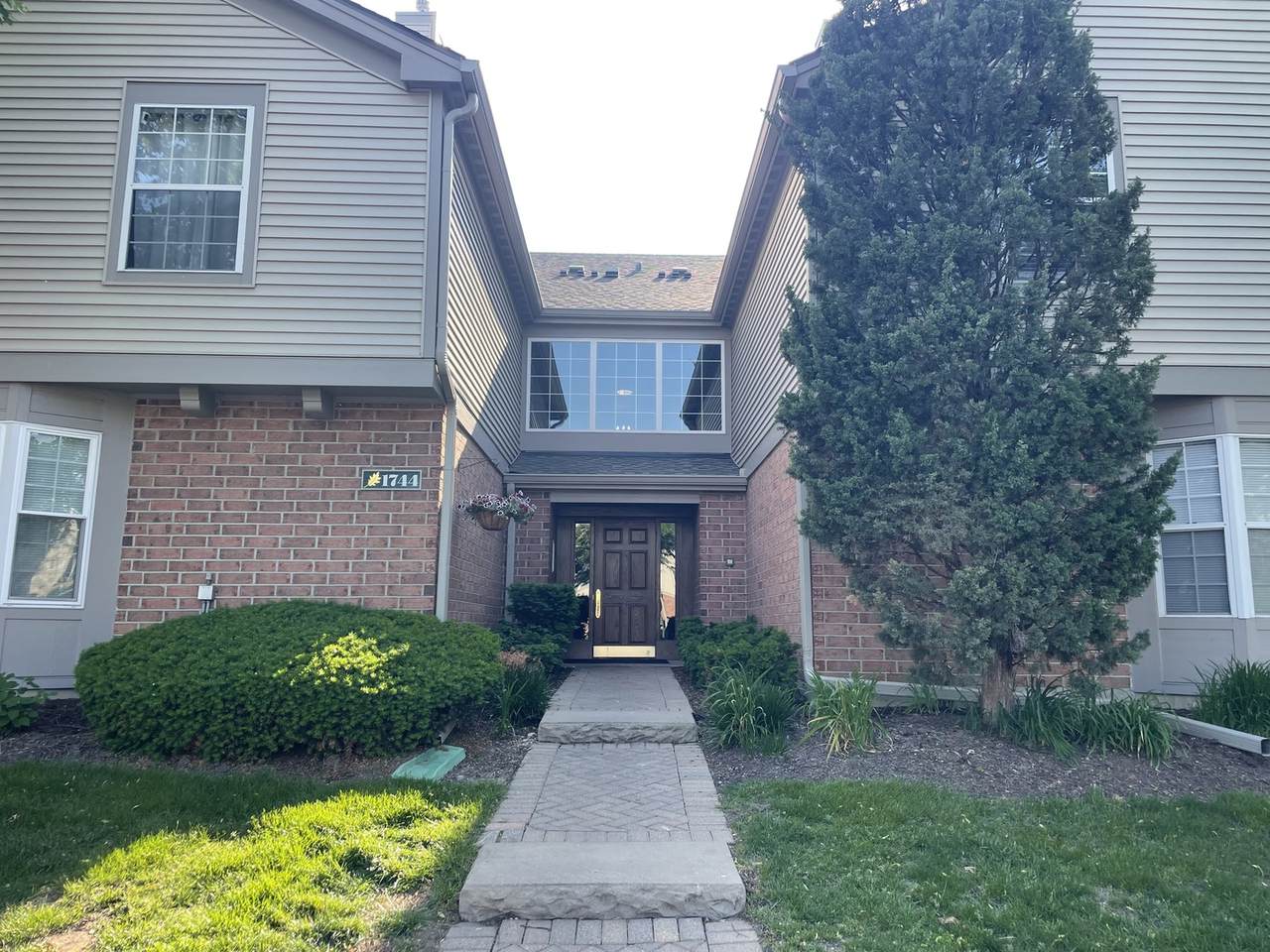 1744 Eastwood Court - Photo 1