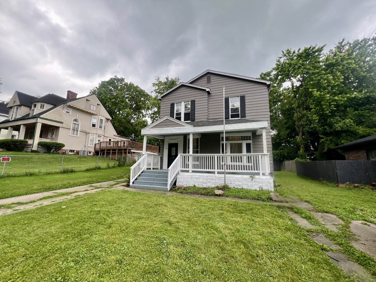 437 Powers Lane - Photo 1
