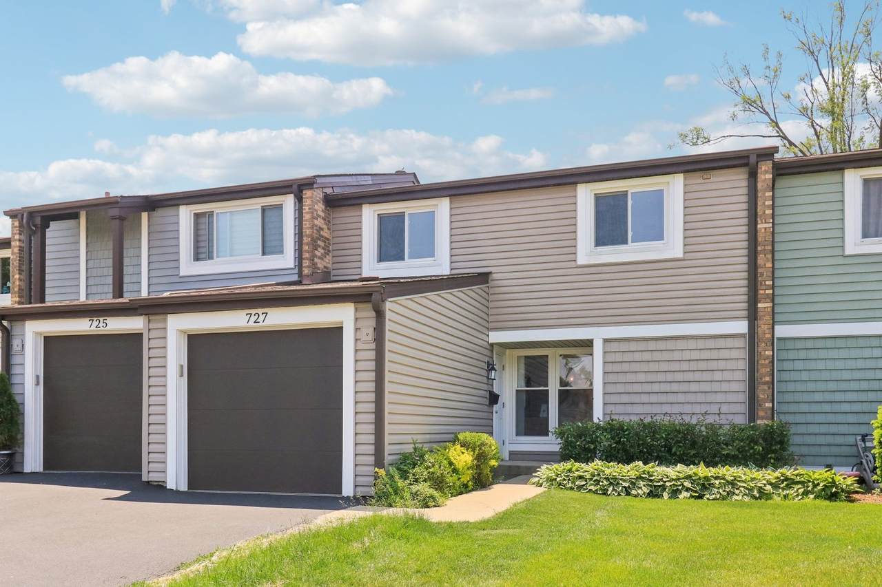 727 Lakeside Circle Drive - Photo 1