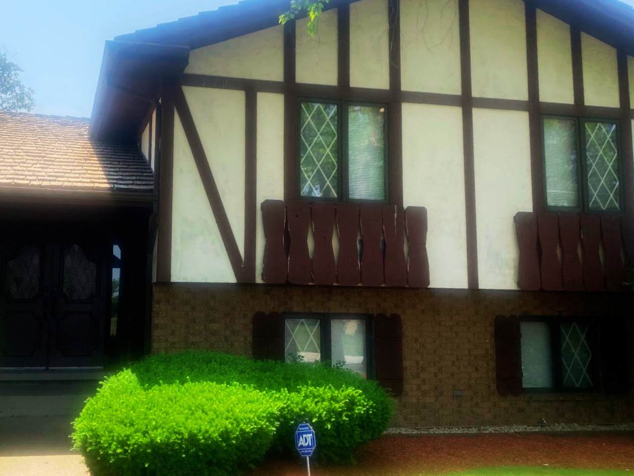 44 Kingston Drive - Photo 1
