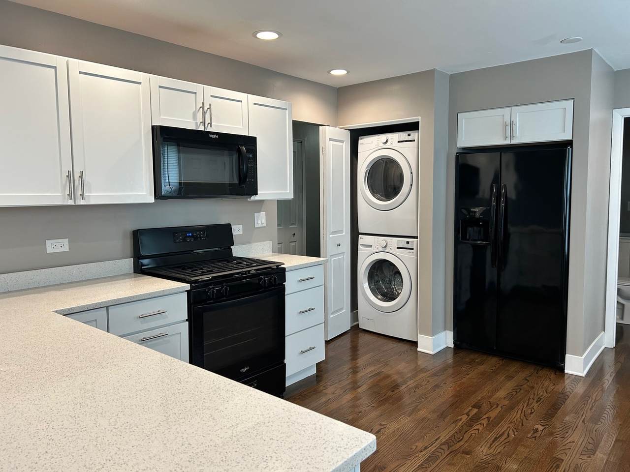 607 Maude Avenue - Photo 1