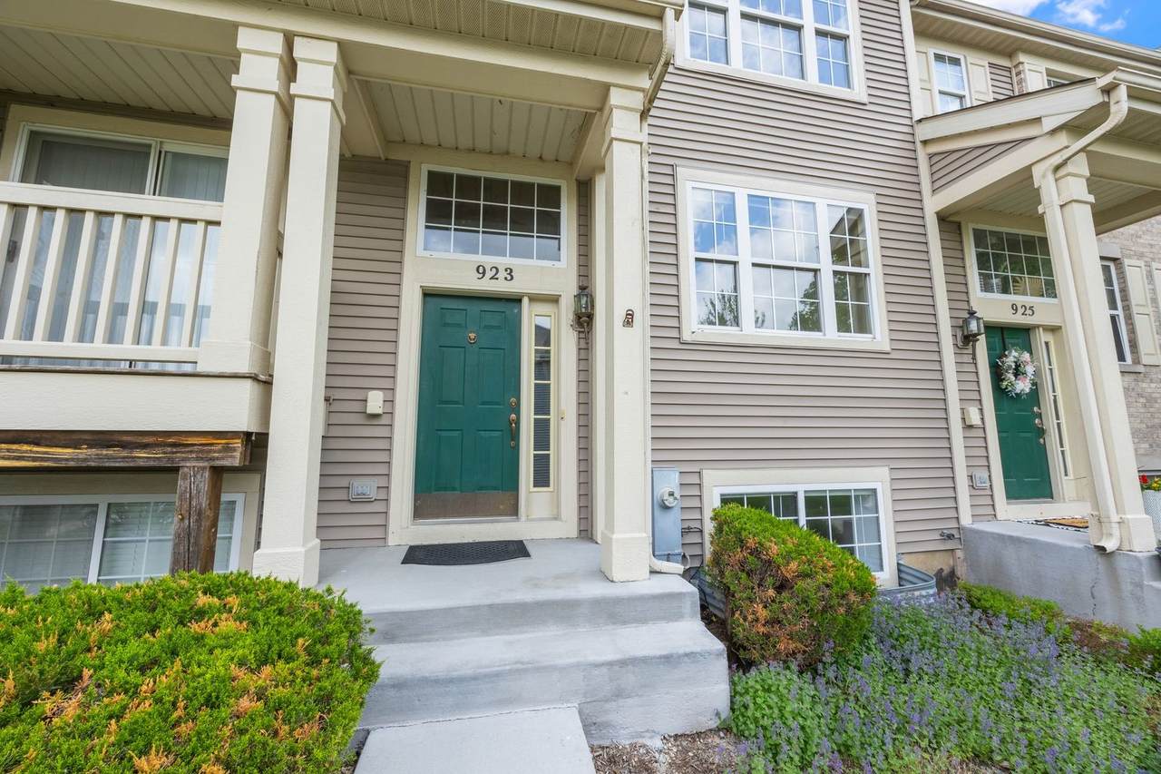923 Emerald Drive - Photo 1