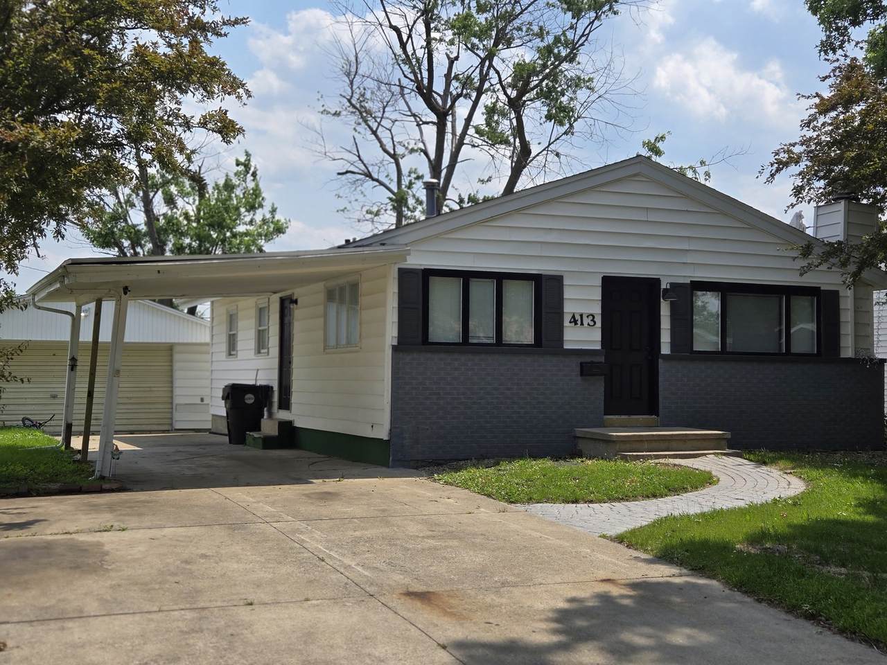 413 Broadmeadow Road - Photo 1