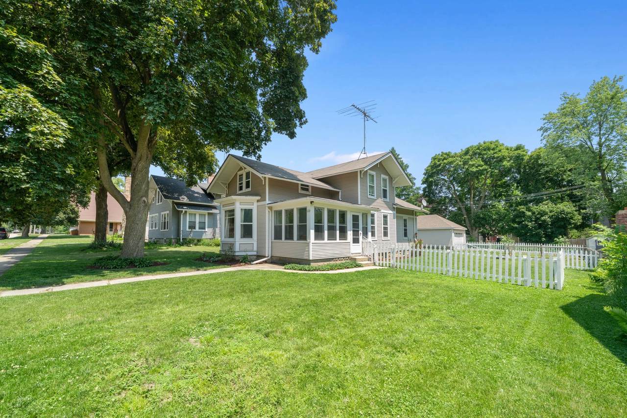 220 Cedar Street - Photo 1
