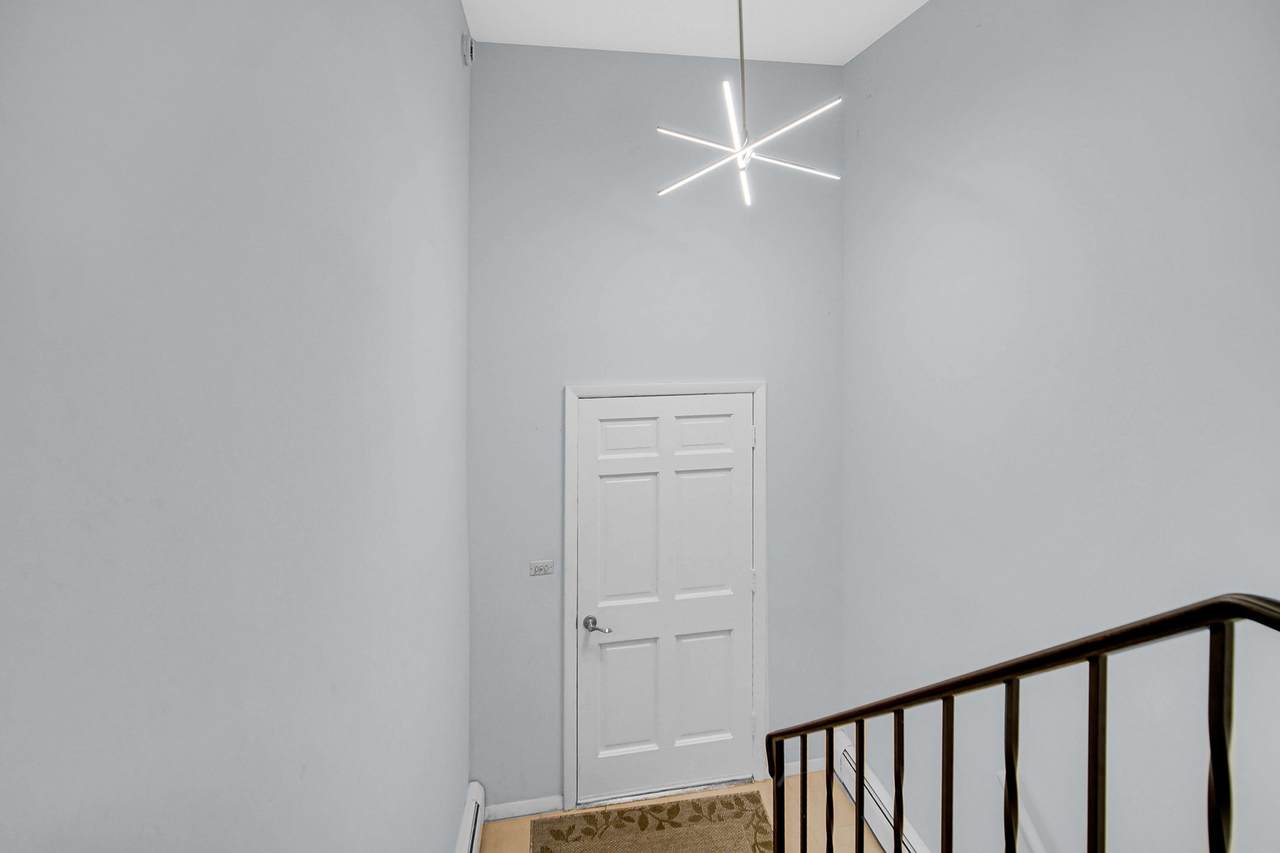 2528 Linden Avenue - Photo 1