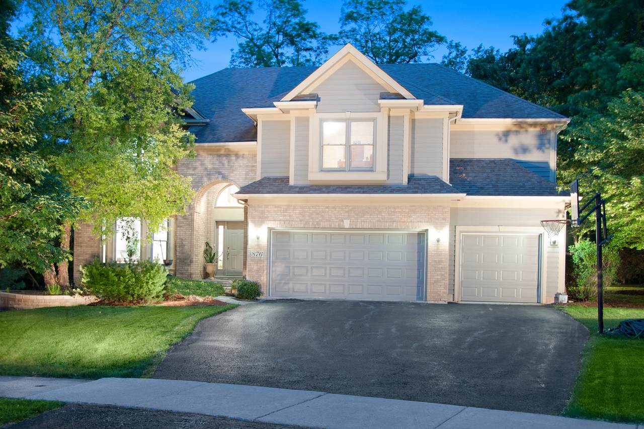 876 Hampstead Court - Photo 1