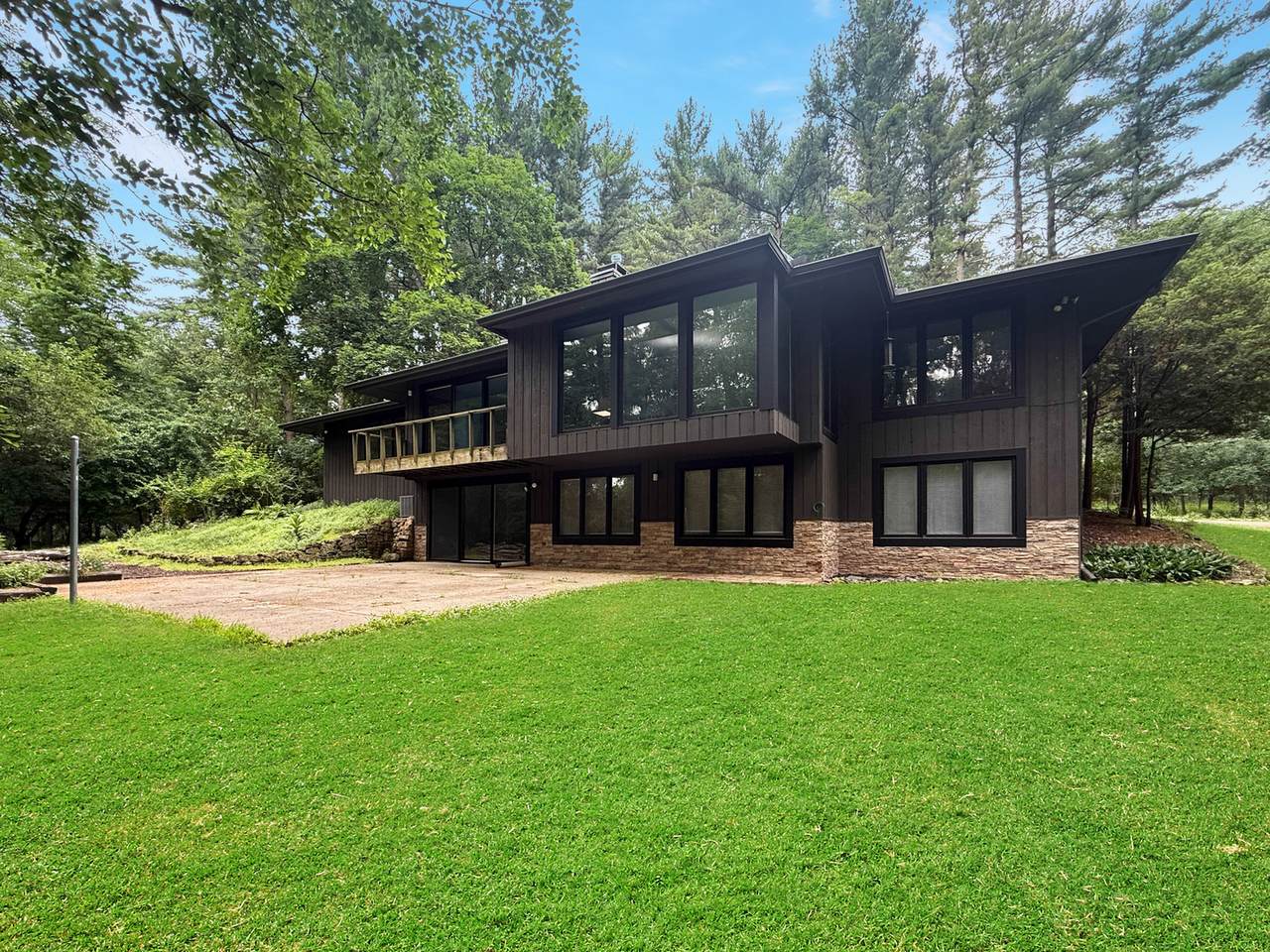 1845 Gladewood Drive - Photo 1