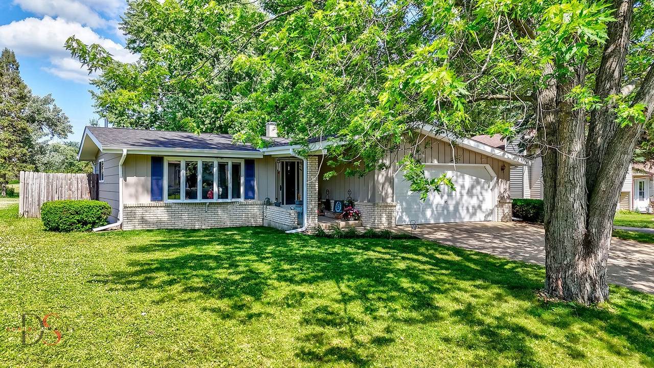1410 James Court - Photo 1
