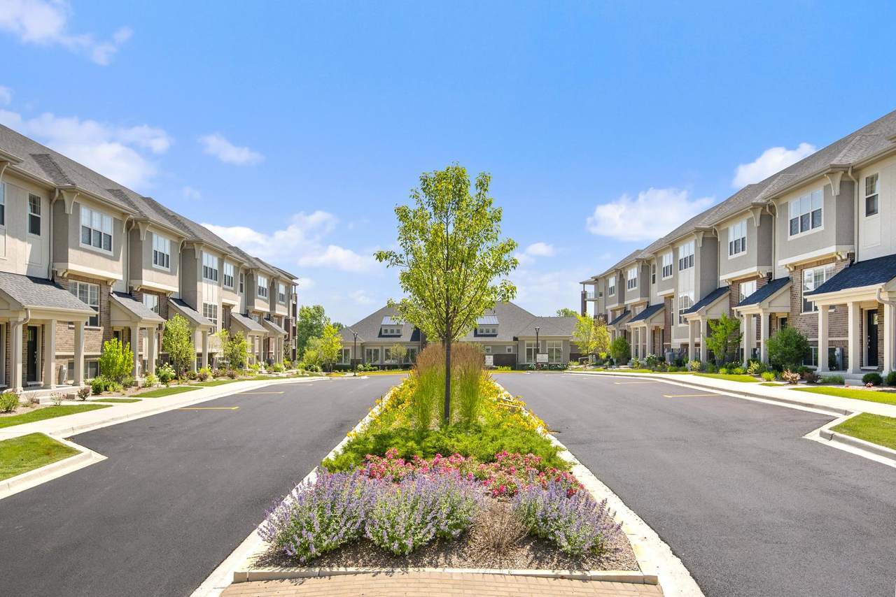 21599 Field Court - Photo 1