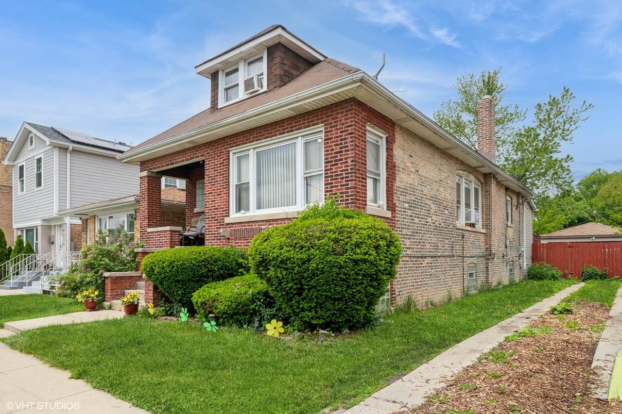 4322 Walton Street - Photo 1