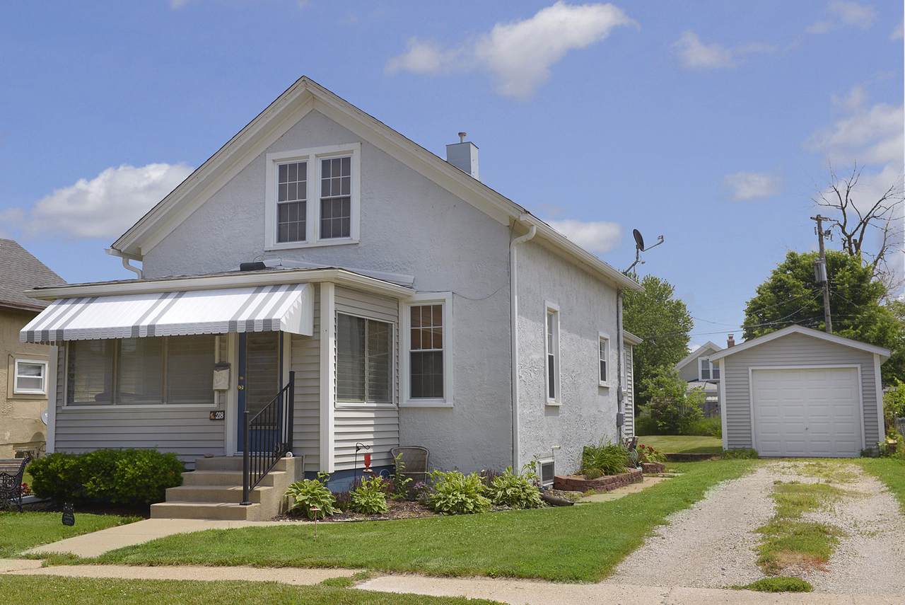 218 20th Avenue - Photo 1