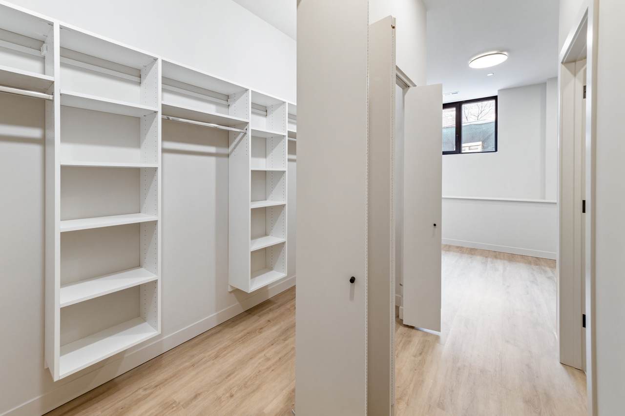 1550 Monroe Street - Photo 1