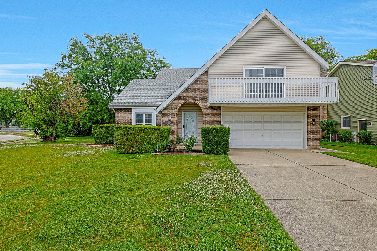 1087 Amberwood Drive - Photo 1