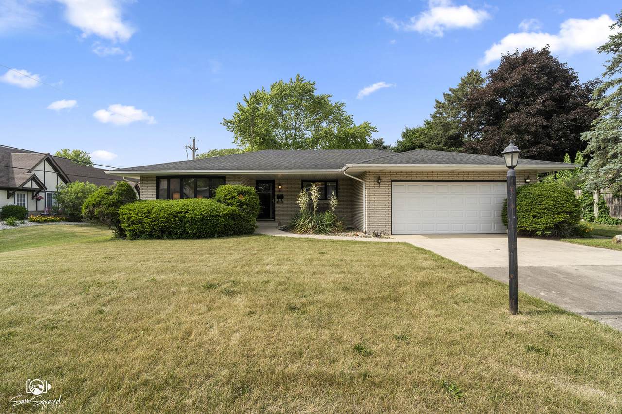 1458 Pleasant Drive - Photo 1
