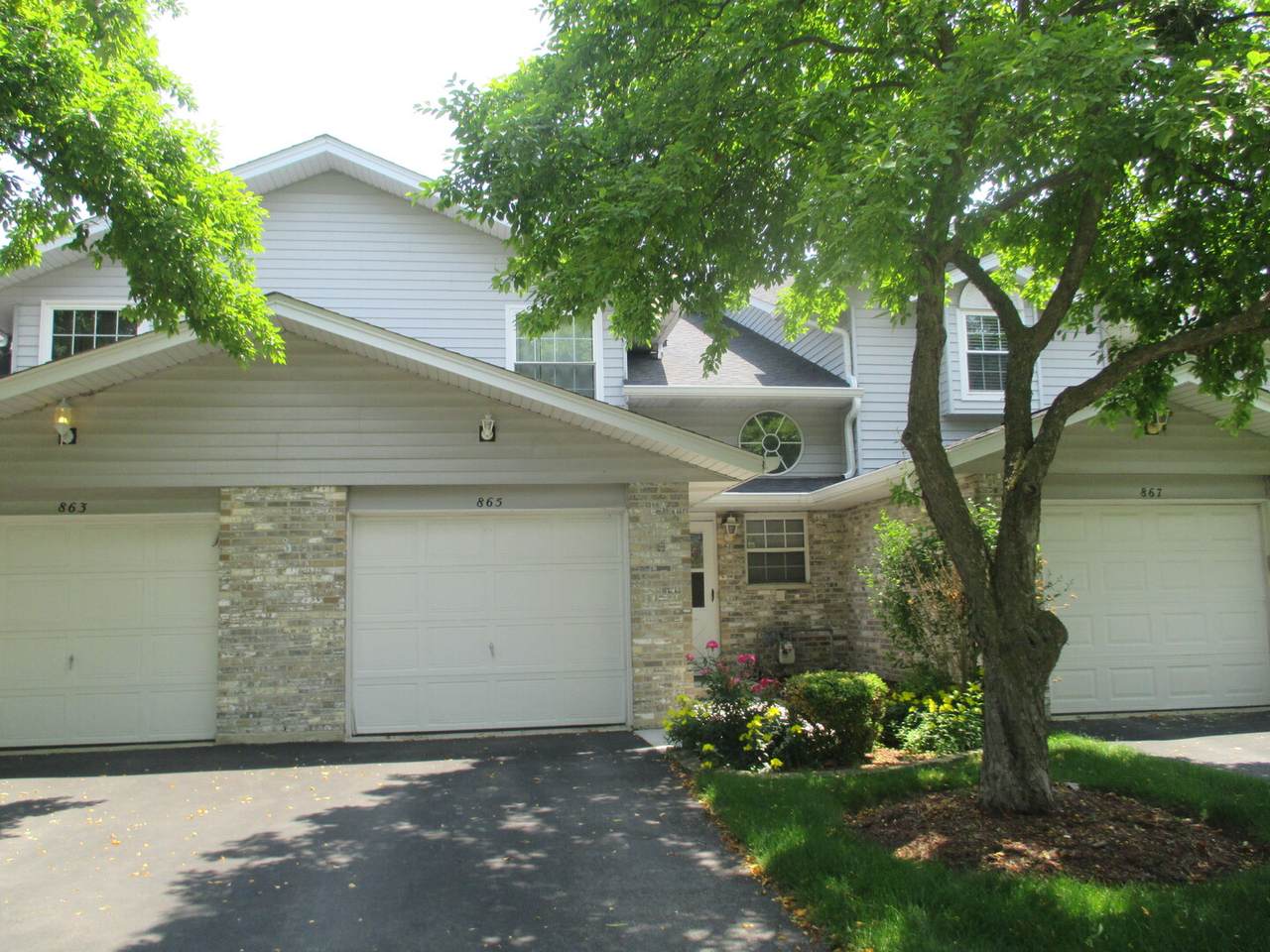 865 Tamarac Boulevard - Photo 1