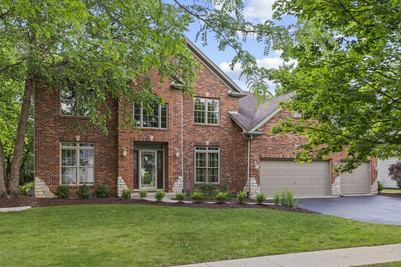 609 Spruce Court - Photo 1