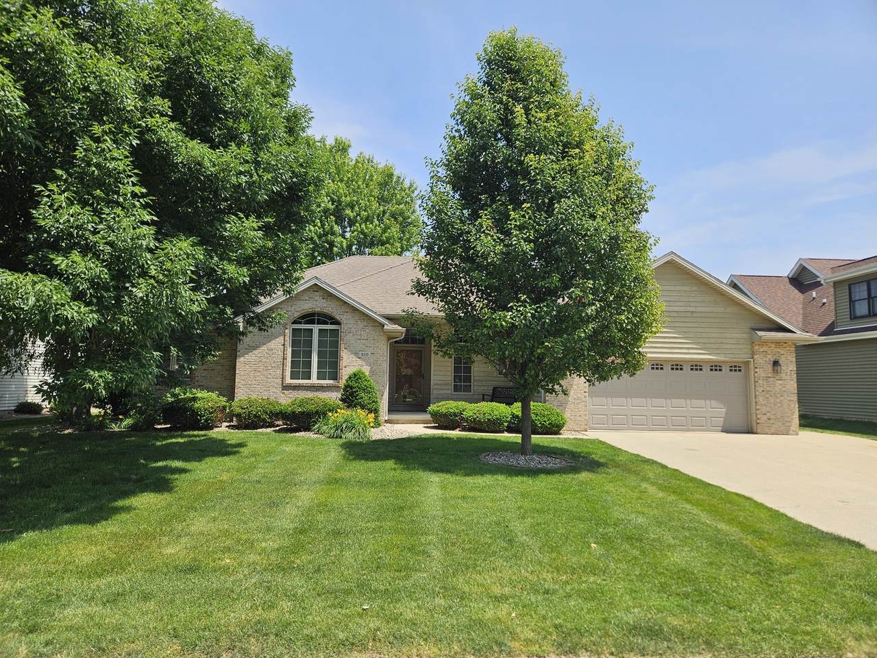 210 Barrington Drive - Photo 1