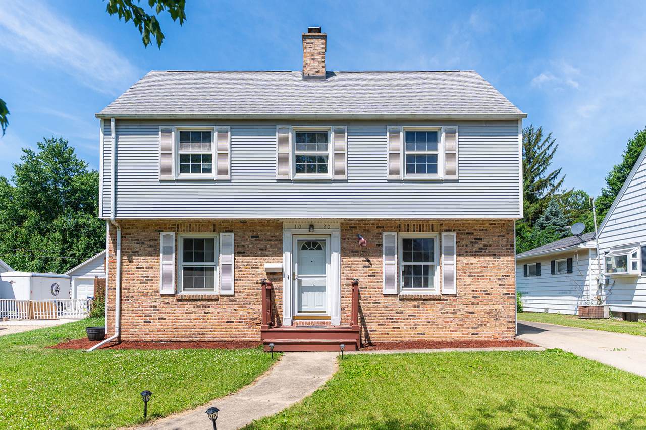 1020 8th Street - Photo 1