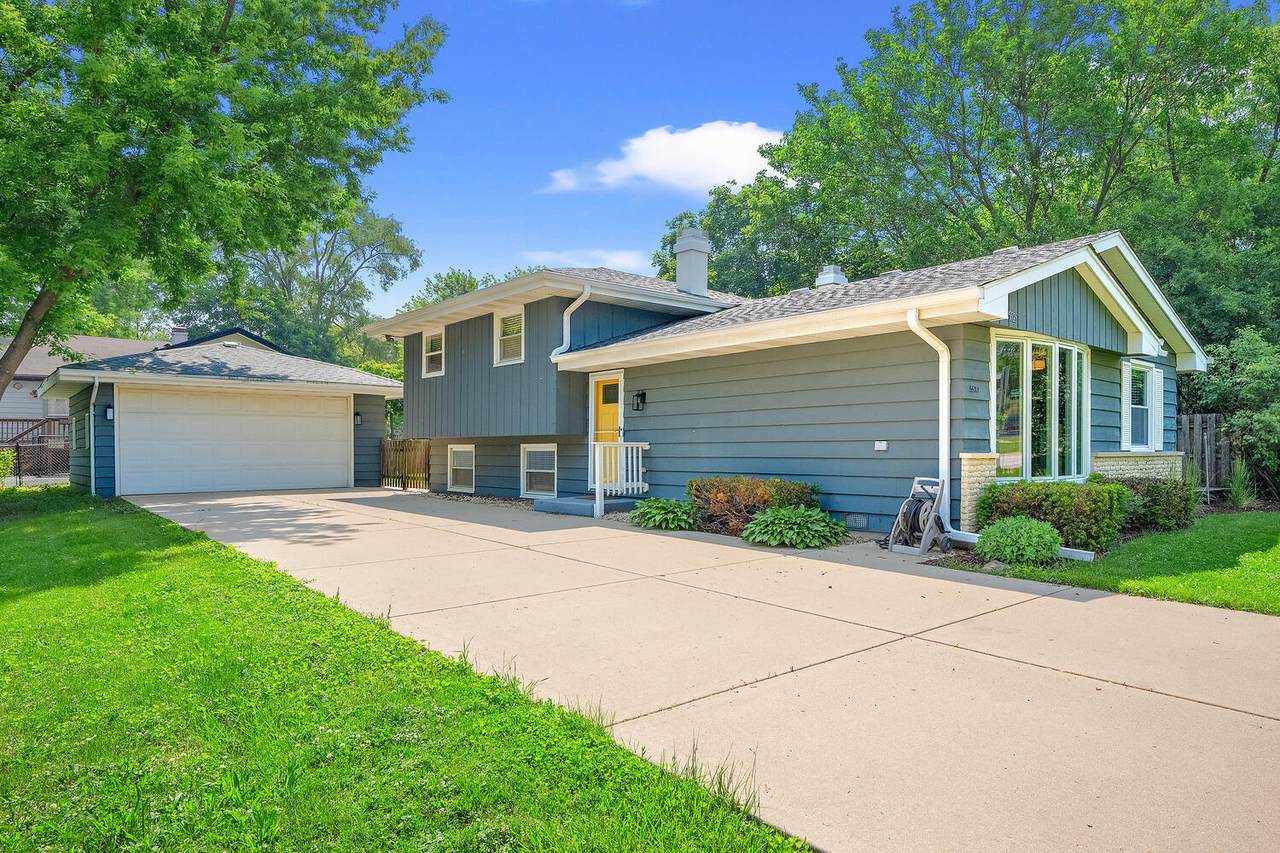 5523 Pershing Avenue - Photo 1