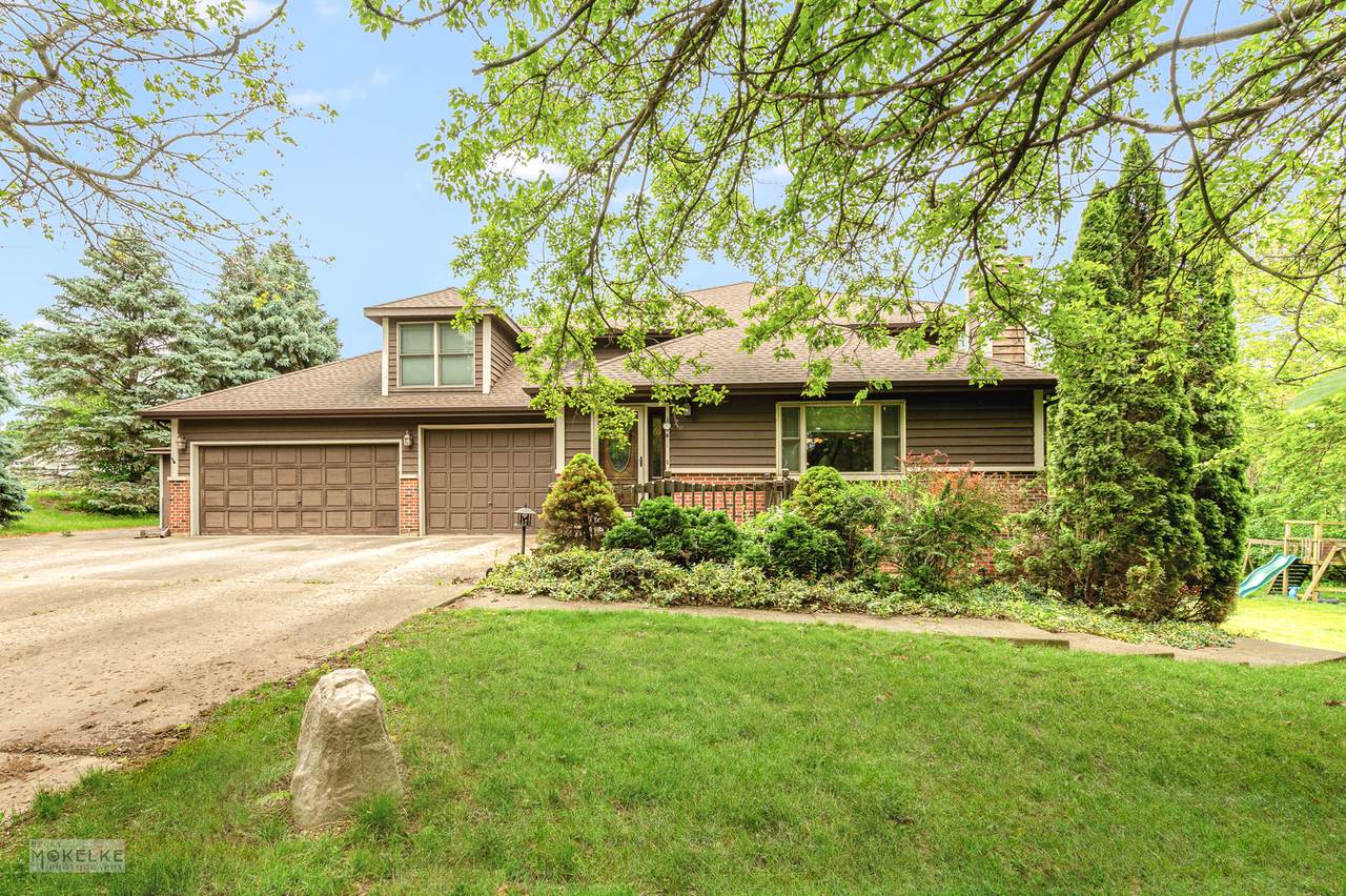 2800 Arbor Lane - Photo 1