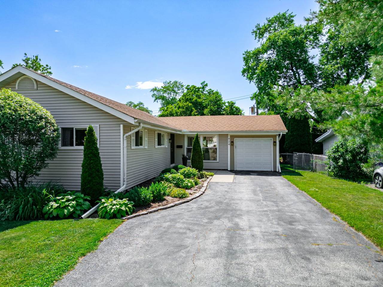 424 Erie Street - Photo 1