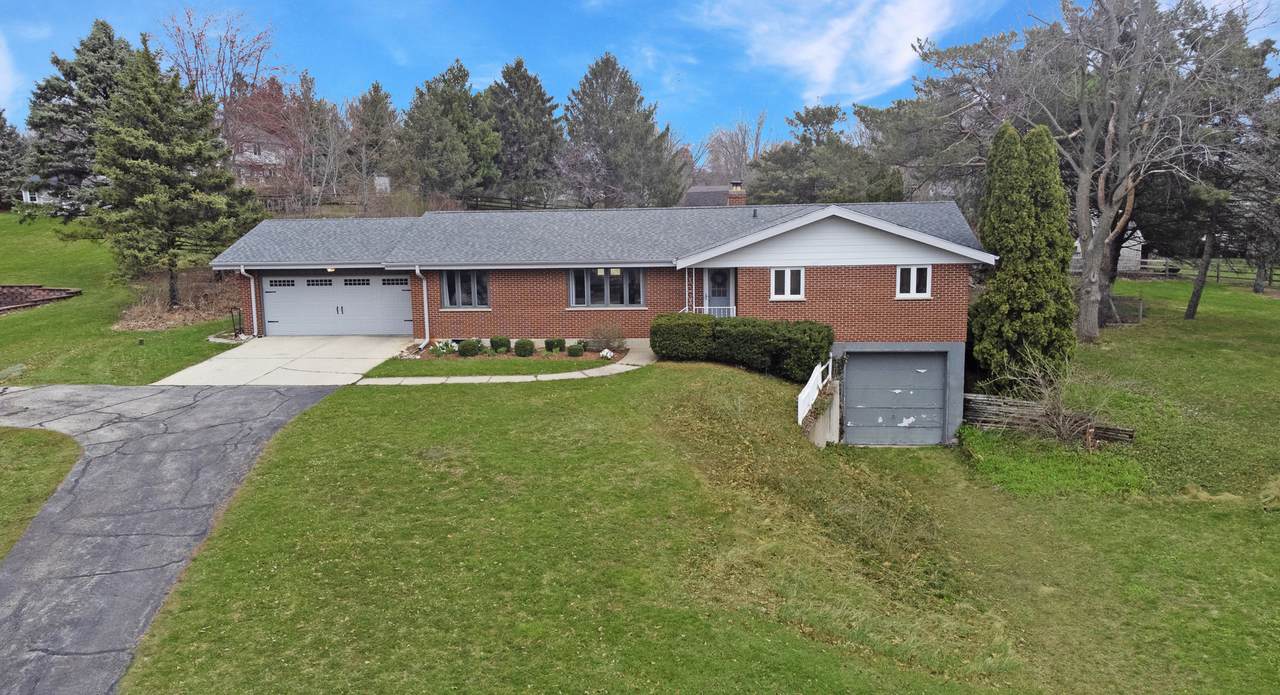 41W330 Muirhead Road - Photo 1