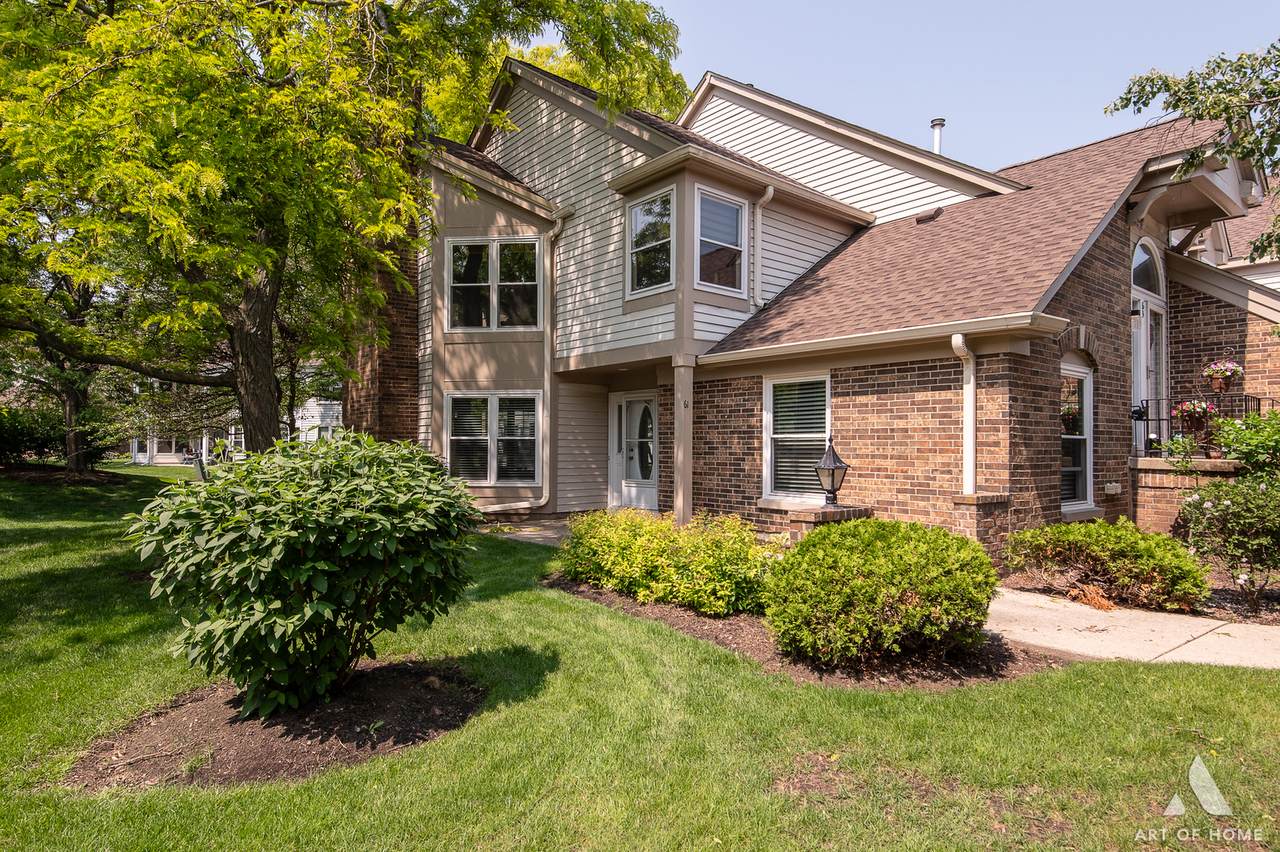 61 Willow Parkway - Photo 1