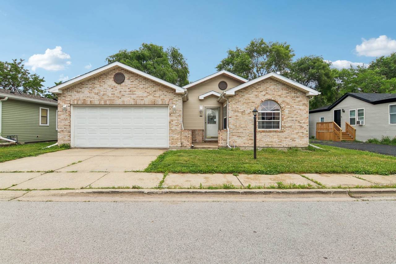 2209 Rush Street - Photo 1