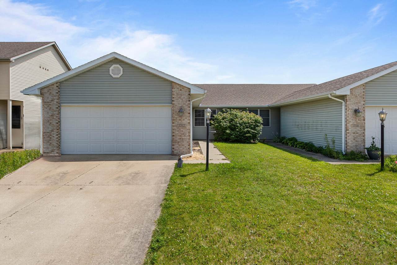 1312 Cobblestone Way - Photo 1