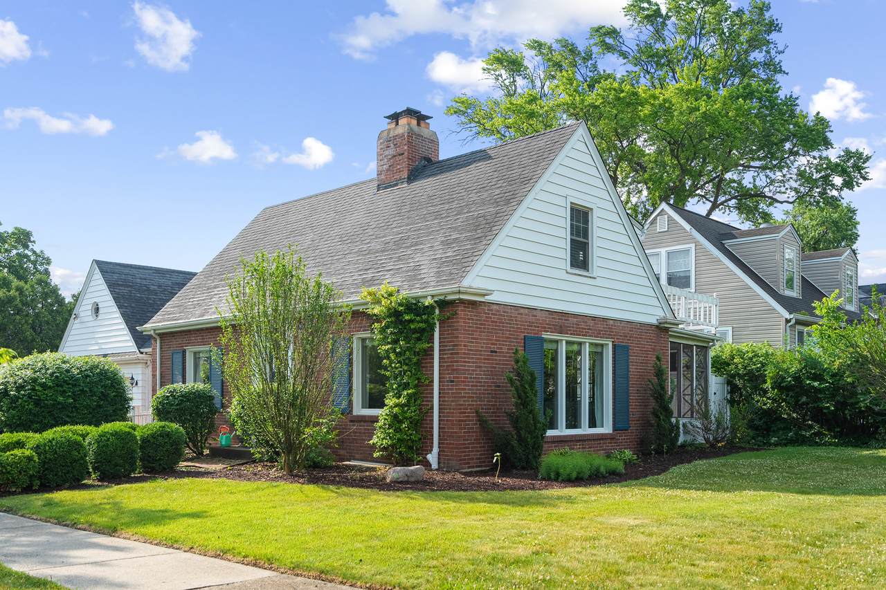 1155 Walnut Avenue - Photo 1