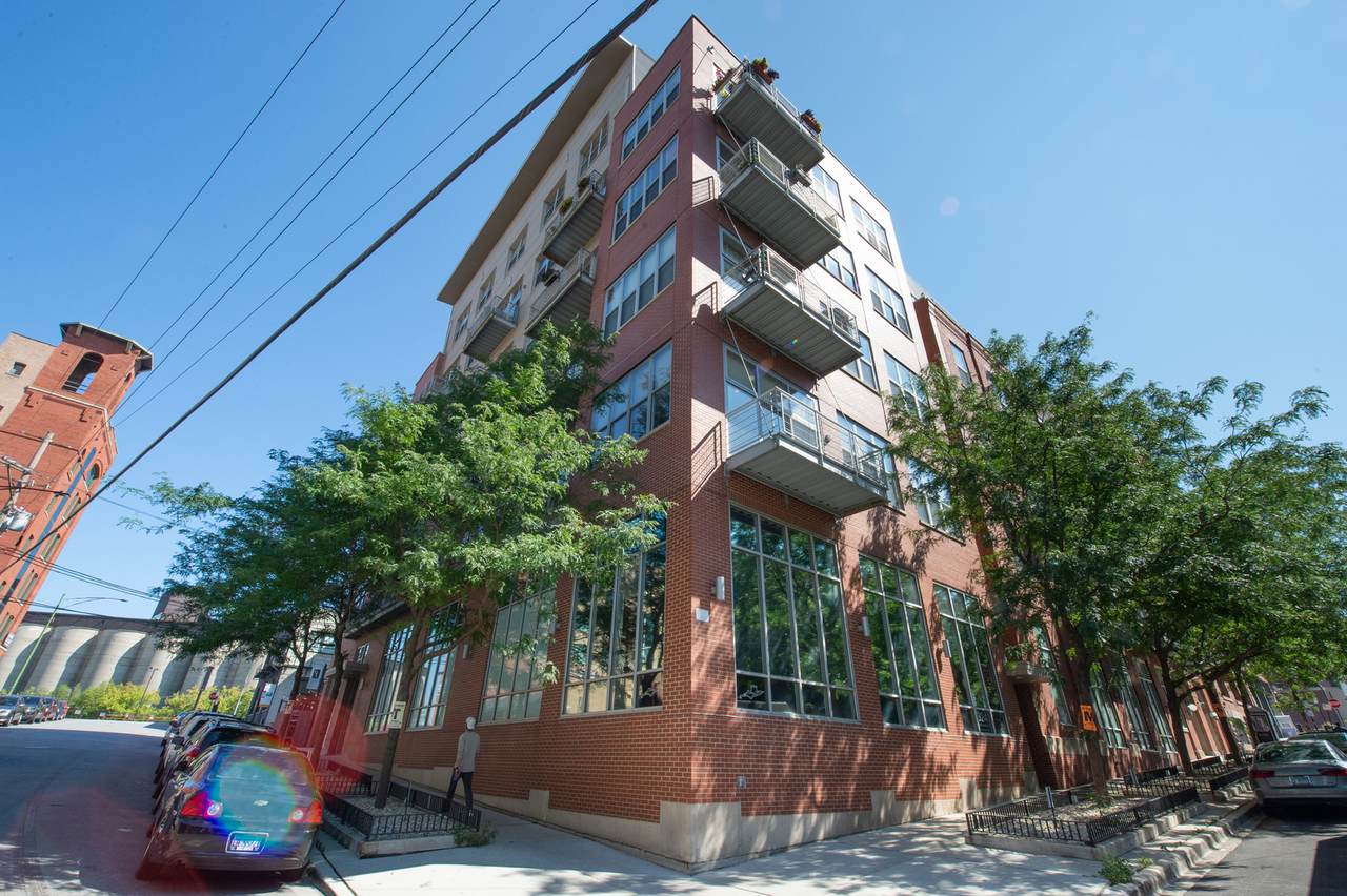 824 Superior Street - Photo 1