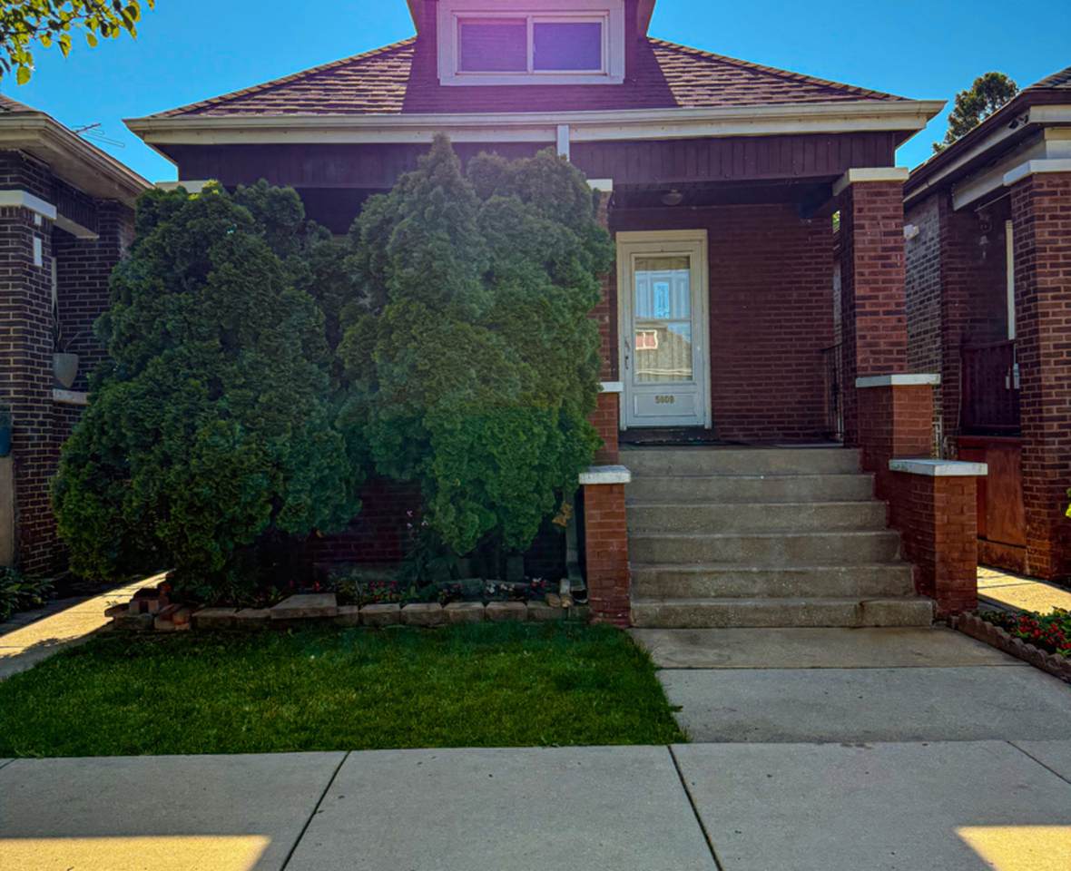 5608 Spaulding Avenue - Photo 1