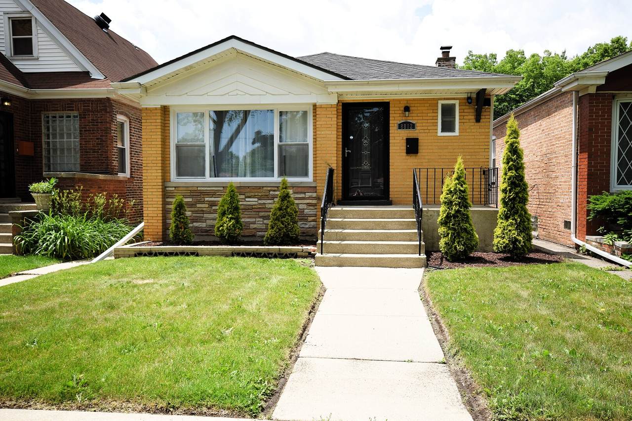 8812 Euclid Avenue - Photo 1