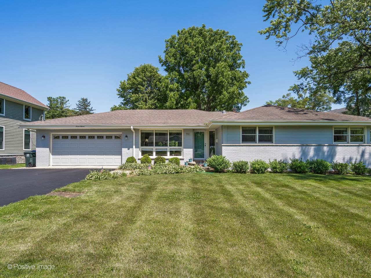 711 Bryant Avenue - Photo 1